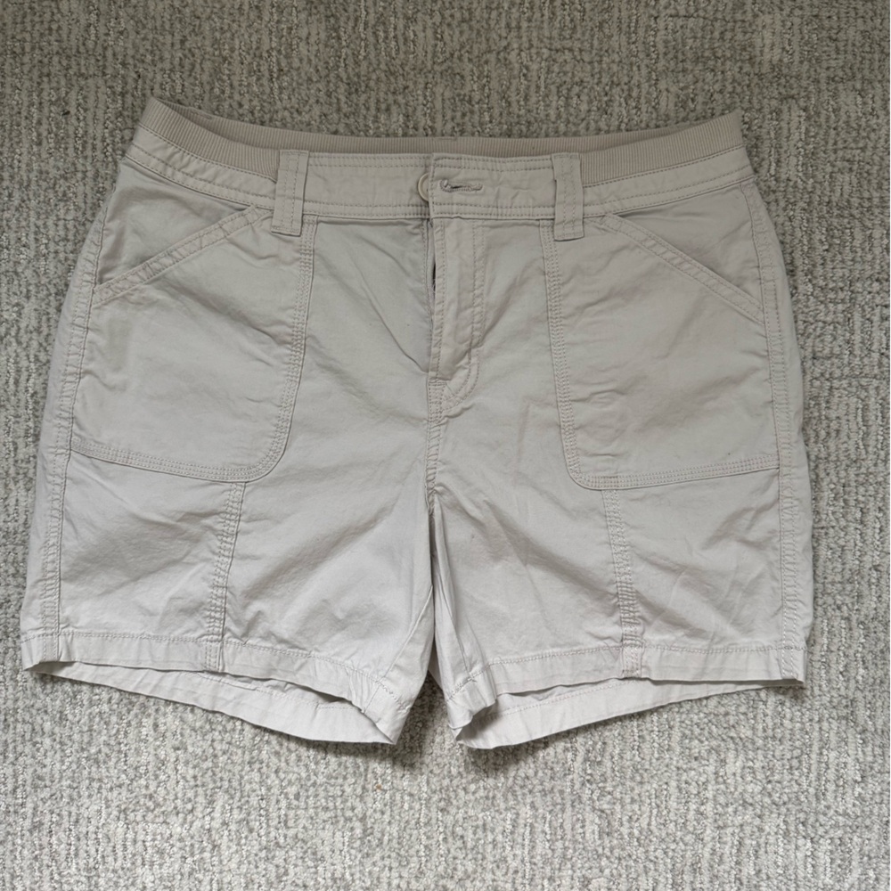 St. John’s Bay Women’s Khaki Shorts Size 8
